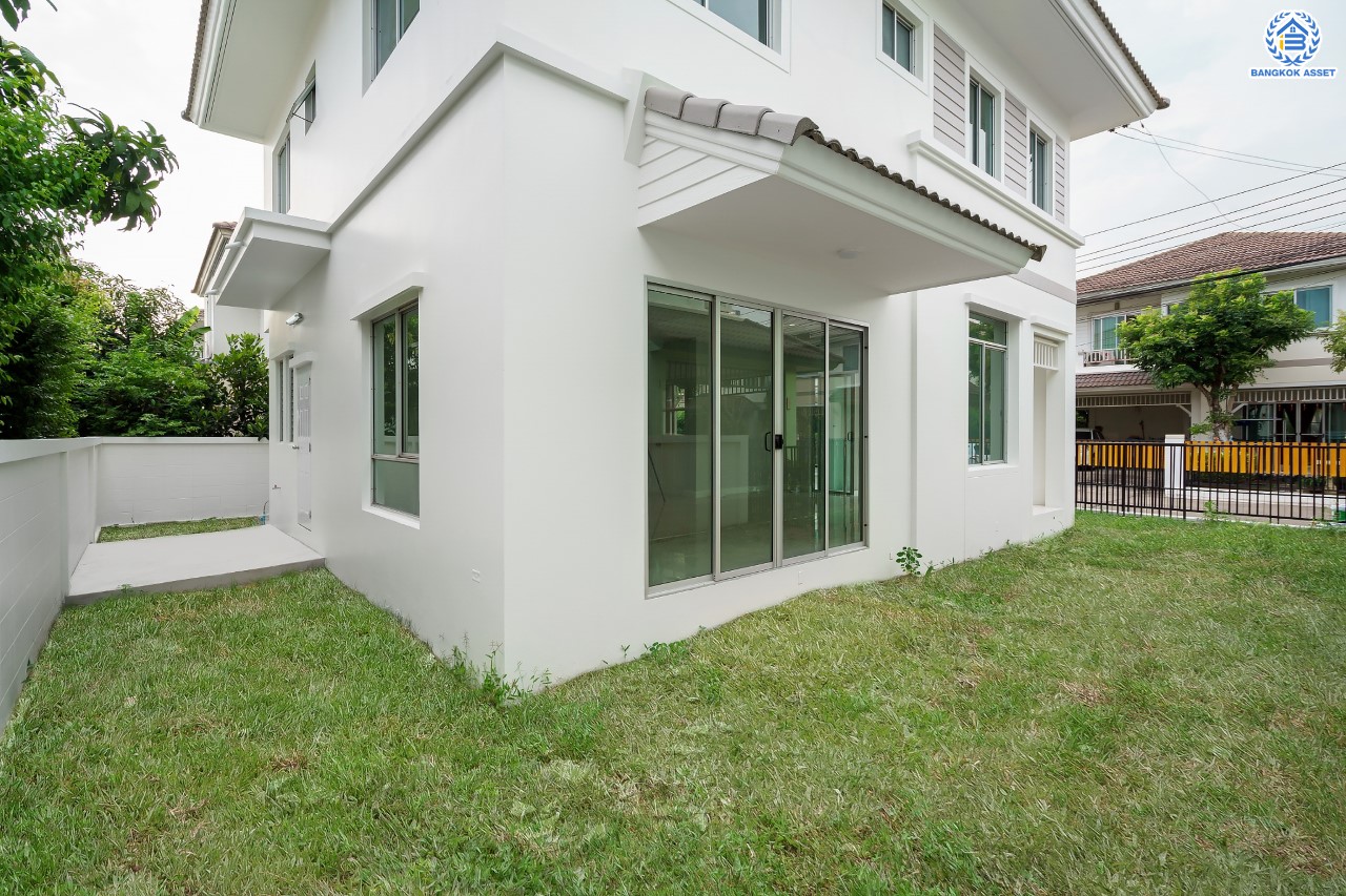 บ้านมือสองตกแต่งใหม่ แบรนด์ L&H ม.พฤกษ์ลดา ติวานนท์-ราชพฤกษ์ เนื้อที่ 52.6 ตร.ว. ฟังก์ชัน 3 ห้องนอน 2 ห้องน้ำ จอดรถได้ 2 คัน บนทำเลติดใหญ่ ถนน 345 ต่อเนื่อง ถ.ราชพฤกษ์ เชื่อมต่อหลายเส้นทาง ใกล้ทางด่วน "ศรีสมาน"